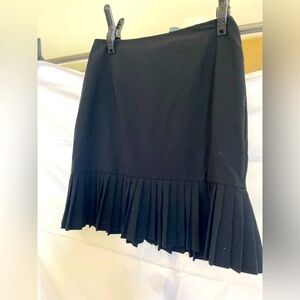 Elegant Black Pleated Skirt size 4P Briggs